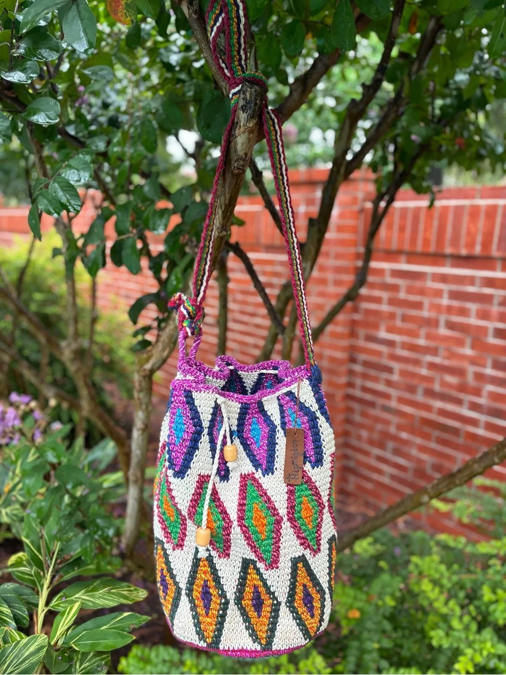 HIPTIPICO Vibrant Crochet Drawstring Bucket Bag Woven Strap Boho 60’s Size M